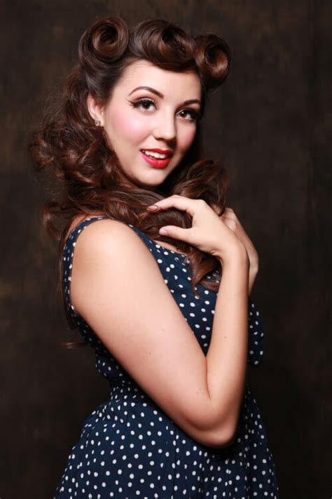 42 Pin Up Hairstyles That Scream Retro Chic Tutorials Included