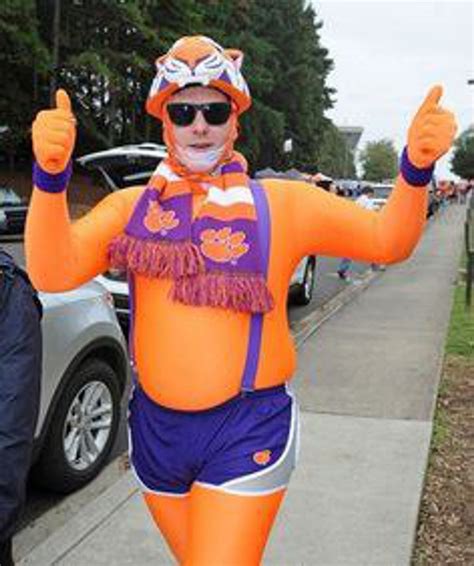 5 Outfits You'll See At A Clemson Football Game