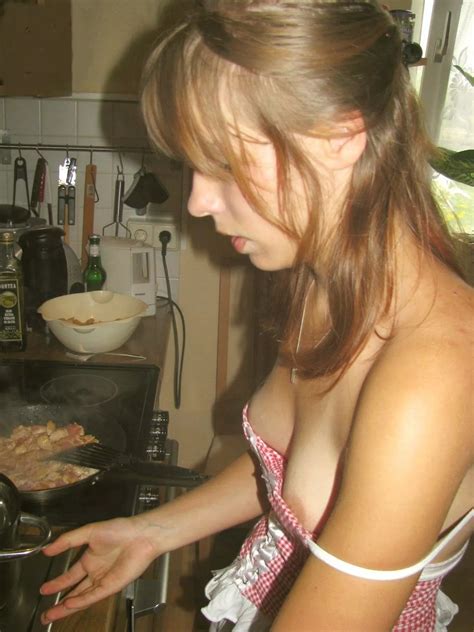 Cooking Her Dinner Nudes Downblouse NUDE PICS ORG