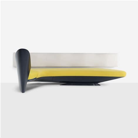 Wave Sofa Par Zaha Hadid Sur Artnet