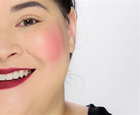 Essence Bold Heart Pure Nude Baked Blush Review And Swatches