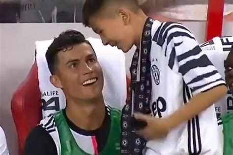 Cristiano Ronaldo makes kid's day with high five during Juventus' match ...