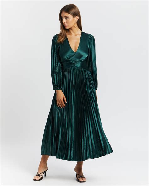 Hazel Pleated Midi Dress Airrobe