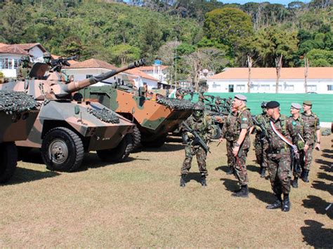 Apronto Operacional Demonstra As Capacidades Da For A Tarefa Montanha