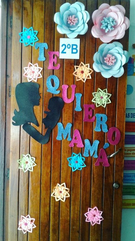 Decoración puerta mayo día de las madres Manualidades Manualidades