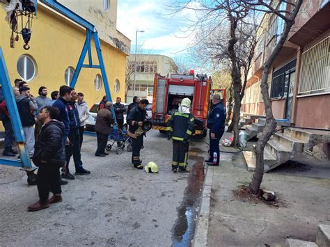 Manisada Bir İş Yerinde Çıkan Yangın Söndürüldü Manisa haberleri