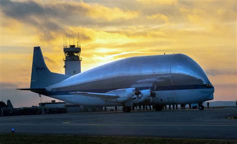 El Avi N Gigante Super Guppy De La Nasa Entrega La Nave Espacial De