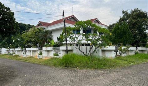 Rumah Dengan Jogging Track Dijual Di Kedoya Garden Jakarta Barat