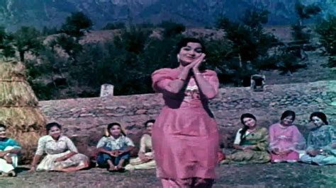 Aankhon Se Jo Utri Hai Dil Mein Video Dailymotion