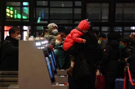 又是一年春运时 人民网记者现场直击北京地区春运首趟首发列车（图）于凯旅客北京西站