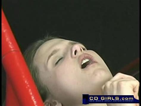 Lesbian Fucks Her Friend With Her Vibrator Xnxx