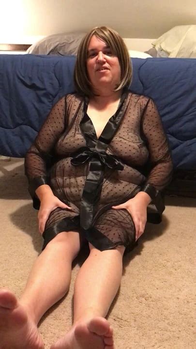 Bbw Naomi Shares A Secret Feat Naomi Peaks Xhamster