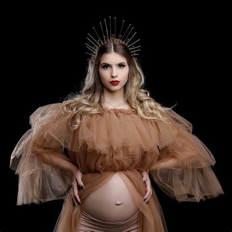Essa é a primeira vez que usamos esse look nude no fundo preto o que acharam Vocês curtiram