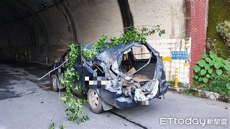 72強震中橫便道巨石狂落 4車被砸成廢鐵2人受傷恐怖畫面曝 Ettoday社會新聞 Ettoday新聞雲