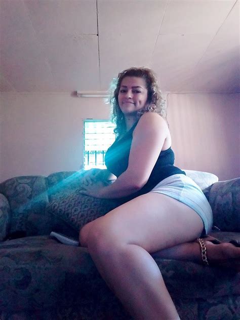 Sara Arab Girl Show She Body Tits Porn Pics