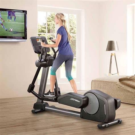 Life Fitness Club Series Plus Elliptical Cross Trainer - Fitshop
