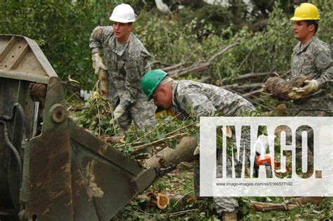 From Left U S Army Spc Ian M Busta Of 142nd Engineer Combat