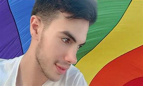 Joven iraní es decapitado luego de que su familia se enterara que era gay