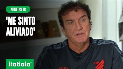 CUCA FALA PELA PRIMEIRA VEZ COMO TÉCNICO DO ATHLETICO PR E RESPONDE