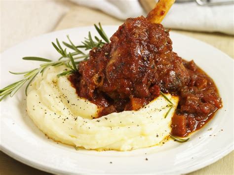 Roasted Lamb Shanks With Mashed Potatoes Recipe EatSmarter