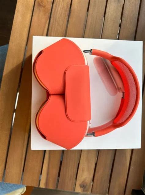 Airpods Max Red