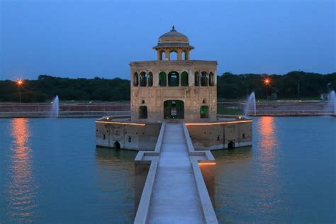 Hiran Minar & Tank | Tourism, Archaeology and Museums Department