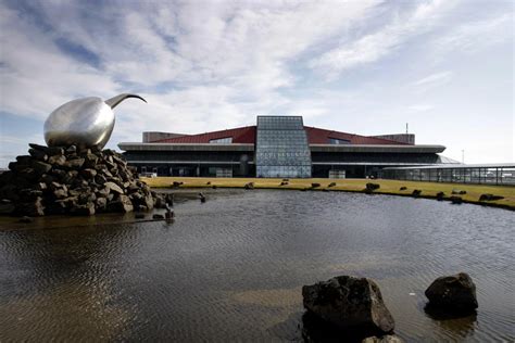 Private Airport Transfer | From Keflavik to Reykjavik