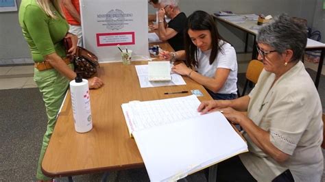 Affluenza Bassa Oggi Urne Bis Ancona Al 12 70 Dove Si Vota Per Il