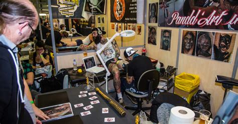 La Eme Dition Du Salon International Du Tatouage De Marseille