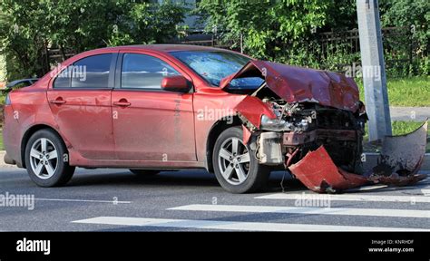 Frontal Impact Hi Res Stock Photography And Images Alamy