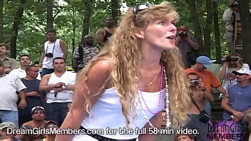 Hot Wives Strip Naked In Front Of Huge Crowd XNXX