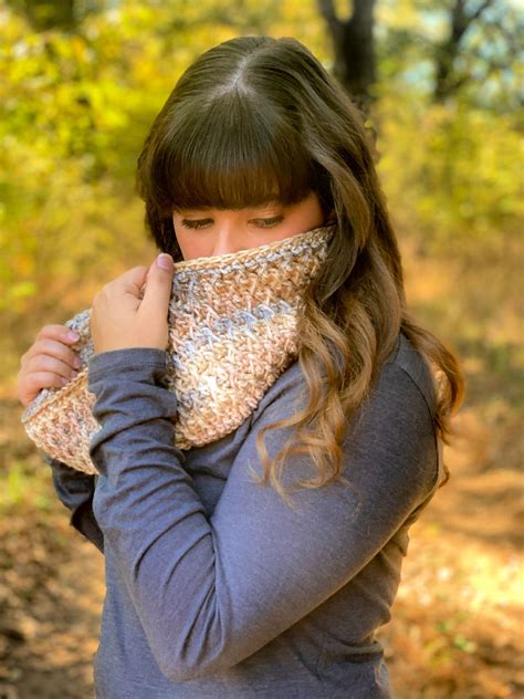 40 Free Crochet Cowl Patterns (Easy PDF Cowl Pattern)