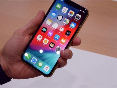 Обзор смартфона Apple iPhone XR - плюсы и минусы