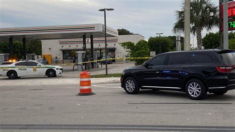 Man Shot At 7 Eleven Gas Station In Miami Dade County Cops Miami Herald