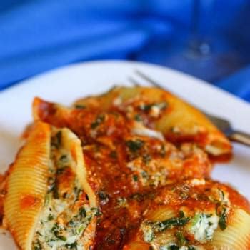 Spinach Stuffed Shells With Meat Sauce Recipe