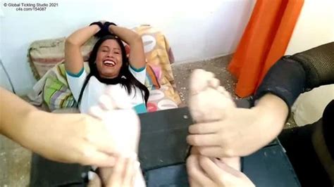 Assista Tickling Feet Tickling Milf Porn SpankBang