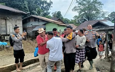 Mobil Hanyut Saat Perjalanan Mudik Di Tapsel Penumpang Tewas Start