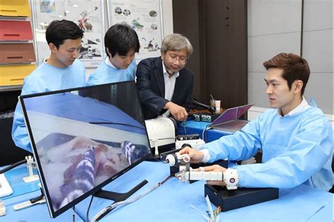 Korea Advanced Institute of Science and Technology (KAIST) (Daejeon ... 