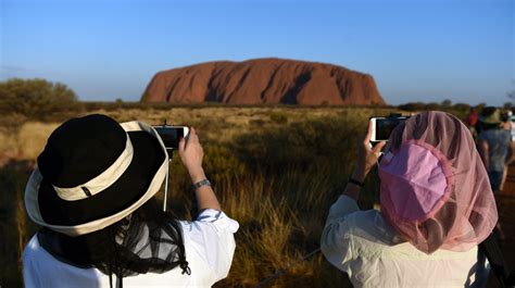 Uluru climbing controversy and Aboriginal sensitivities | Features | Al ...