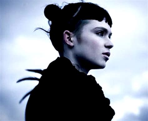 Grimes Visions – New Album Review – Flux Magazine