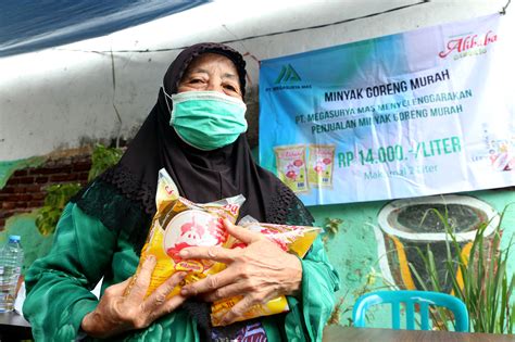 Pemkot Surabaya Gelontorkan Minyak Goreng Seharga Rp 14 Ribu