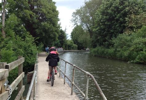 Cycling the Kennet and Avon cycle route