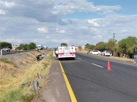 Volcadura En Autopista Salamanca Celaya Deja Una Mujer Sin Vida Y Otra