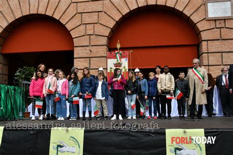 Aprile La Festa Della Liberazione In Piazza Saffi