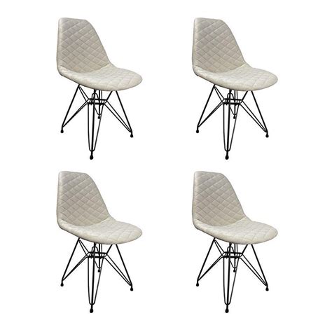 Kit Cadeiras Jantar Estofadas Nude Eiffel Eames Base Ferro Preto Cor Nude MadeiraMadeira