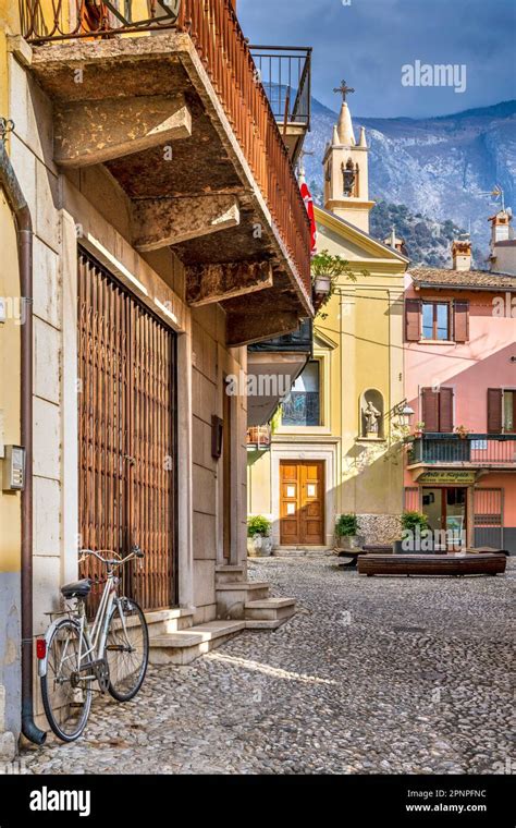 Scenic Street Corner Malcesine Lake Garda Veneto Italy Stock Photo