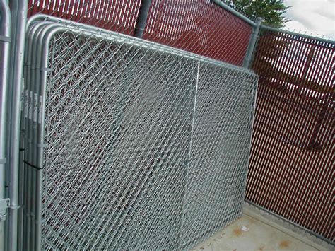 Choosing the Right Gates for Your Chain Link Fence | Kingcats-fence.com