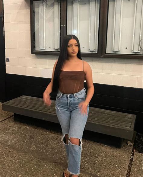 Pin By Kforest On O U T F I T S Latina Fashion Outfits Cute Simple Outfits Effortlessly