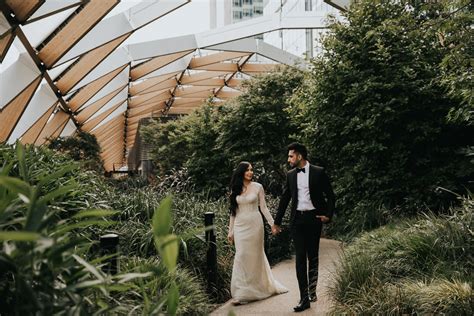 Canary Wharf Engagement Photoshoot - London Wedding Photographer