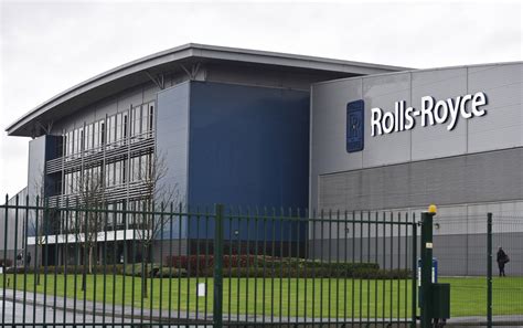 Rolls-Royce CEO Warren East to axe 50 senior directors | IBTimes UK